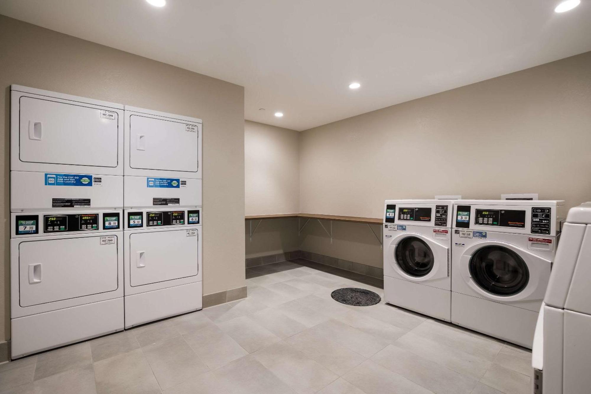 Everhome Suites Corona Zewnętrze zdjęcie