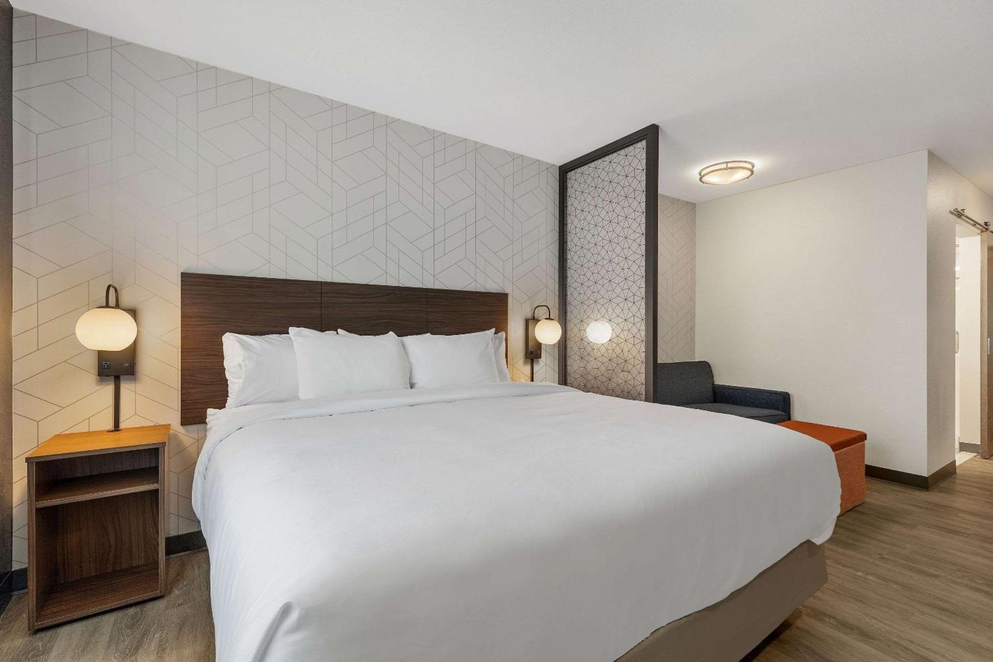 Everhome Suites Corona Zewnętrze zdjęcie